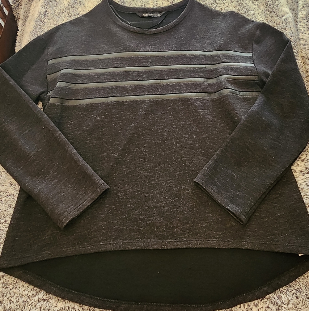 Zara Charcoal Sweater Sz M